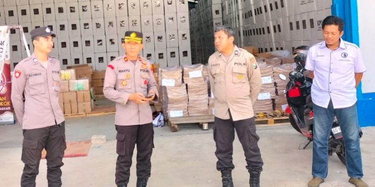 Polres Tulungagung Siagakan Personel Pengamanan Gudang Kpu Dan Proses