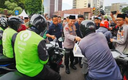 Bagikan Takjil dan Buka Puasa Bersama Bareng Insan Pers, Kapolri: Suara Media Suara Publik