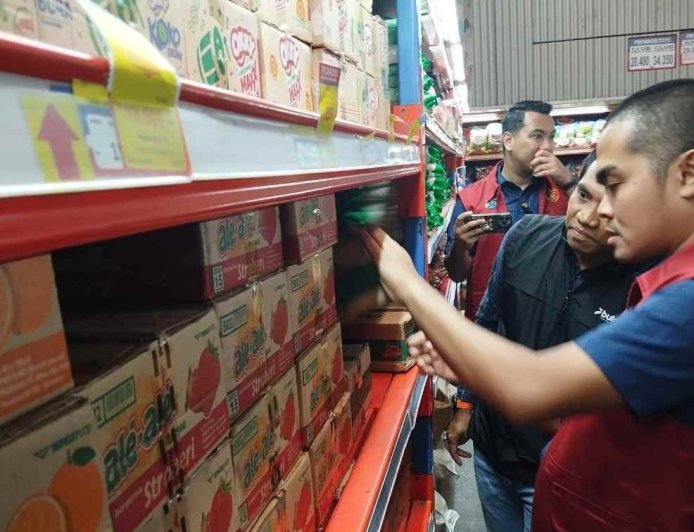 Satgas Pangan Ditreskrimsus Polda Jatim Sidak Bapokting di Pusat Perbelanjaan Surabaya