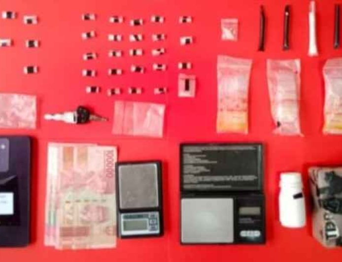 Satresnarkoba Polres Lamongan Ungkap Peredaran 33 Paket Sabu di Paciran.