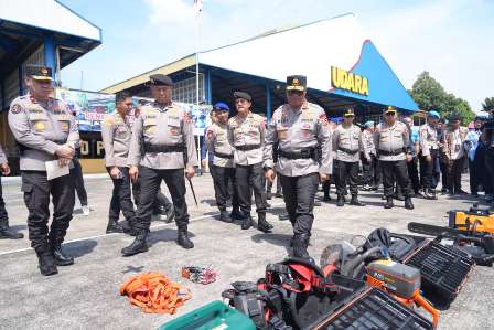 Polri Kerahkan Pasukan ke Aceh, Sumut, dan Sumbar — Percepatan Tanggap Bencana dan  Dukungan Penanganan Lapangan