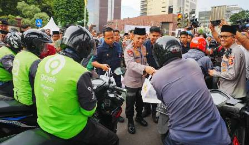 Bagikan Takjil dan Buka Puasa Bersama Bareng Insan Pers, Kapolri: Suara Media Suara Publik