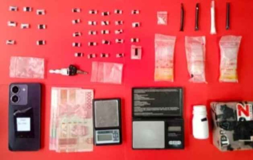 Satresnarkoba Polres Lamongan Ungkap Peredaran 33 Paket Sabu di Paciran.