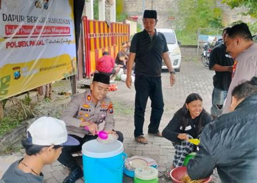 Dapur Berkah Ramadan Polsek Pakal Polrestabes Surabaya: 600 Porsi Buka Puasa untuk Warga di Surabaya