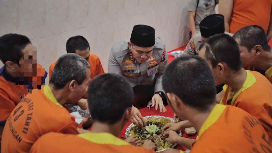 Kapolres Lamongan Buka Puasa Bersama Tahanan, Wujud Kepedulian dan Pembinaan di Bulan Suci Ramadhan