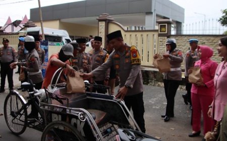 Sinergi di Bulan Ramadhan Polres Sumenep Bersama Lintas Instasi Berbagi Takjil