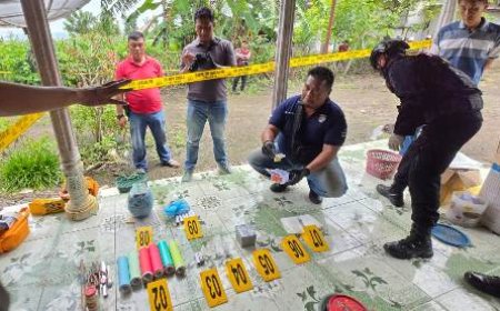 Polres Situbondo Amankan Tersangka Pembuat Petasan,  Sita 5,1 Kg Bubuk Mercon