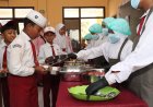 Pastikan Higienis, Kapolres Malang Cek Pilot Project MBG Konsep Prasmanan