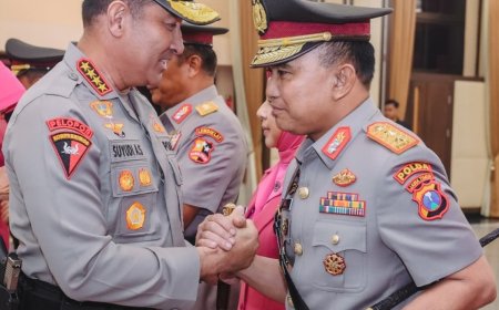 Kapolri Pimpin Sertijab di Mabes Polri, Irjen Pol Dekananto Resmi Jabat  Kapolda Jatim