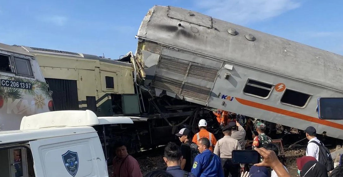 KNKT Bentuk Tim Investigasi Penyebab Kecelakaan Maut Kereta Api Di ...